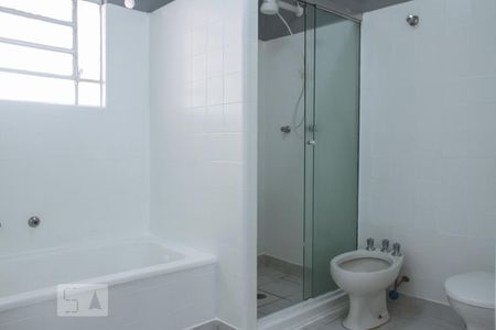 Banheiro de apartamento para alugar com 2 quartos, 128m² em Vila Buarque, São Paulo