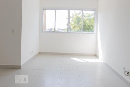 Sala de apartamento para alugar com 3 quartos, 62m² em Jardim Santa Emília, São Paulo