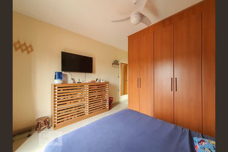 Casa à venda com 180m², 3 quartos e 5 vagas Casa à venda com 180m², 3 quartos e 5 vagasSuíte