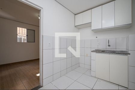 Cozinha de casa para alugar com 1 quarto, 35m² em Vila Guarani (z Sul), São Paulo