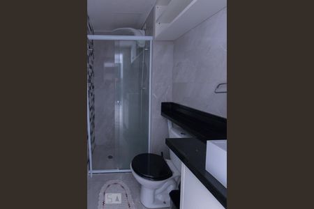 Banheiro de apartamento para alugar com 1 quarto, 33m² em Barra Funda, São Paulo