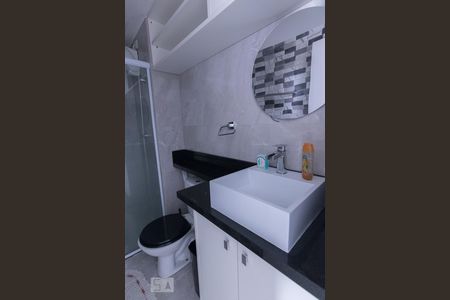 Banheiro de apartamento para alugar com 1 quarto, 33m² em Barra Funda, São Paulo