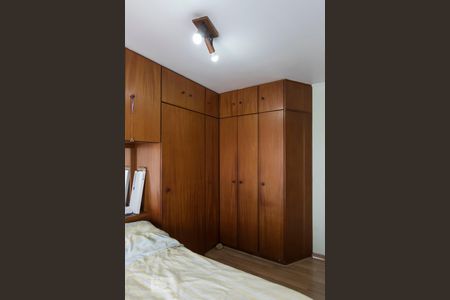 Quarto 2 - Suíte (Armários) de apartamento à venda com 2 quartos, 72m² em Vila Monumento, São Paulo