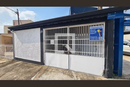 Casa à venda com 111m², 3 quartos e 1 vaga Casa à venda com 111m², 3 quartos e 1 vagaFachada