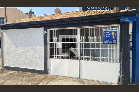 Casa à venda com 111m², 3 quartos e 1 vaga Casa à venda com 111m², 3 quartos e 1 vagaFachada