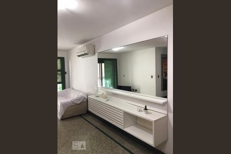 Sala de apartamento para alugar com 3 quartos, 80m² em Recreio dos Bandeirantes, Rio de Janeiro