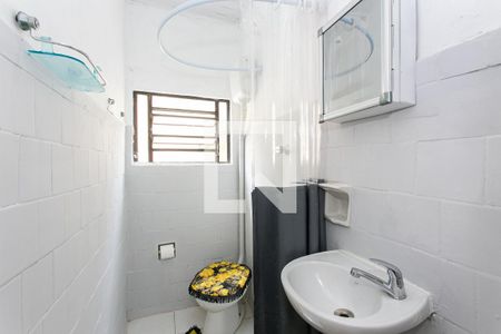 Banheiro de casa para alugar com 1 quarto, 45m² em Vila Beatriz, São Paulo