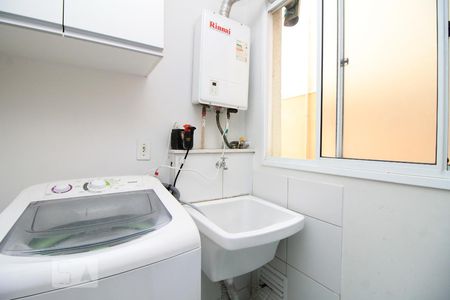 Area de serviço de apartamento para alugar com 3 quartos, 65m² em Humaitá, Porto Alegre