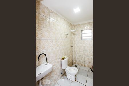 Banheiro de apartamento para alugar com 2 quartos, 38m² em Vila São Pedro, Guarulhos