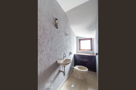 Lavabo de casa à venda com 3 quartos, 179m² em Vila Cordeiro, São Paulo