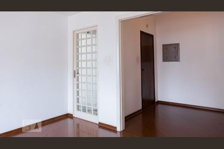 Detalhe Sala  de apartamento para alugar com 2 quartos, 90m² em Liberdade, São Paulo