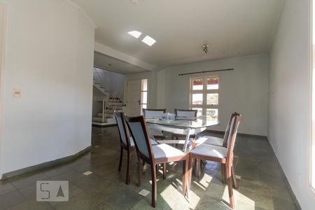 Sala de casa de condomínio para alugar com 3 quartos, 120m² em Parque Imperador, Campinas