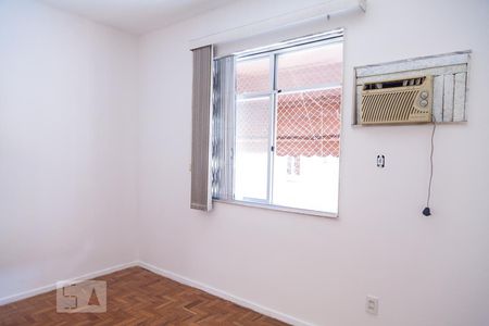Quarto 1 de apartamento para alugar com 2 quartos, 110m² em Cascadura , Rio de Janeiro