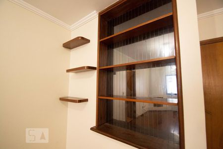 Prateleiras da Sala de apartamento à venda com 3 quartos, 76m² em Vila Congonhas, São Paulo