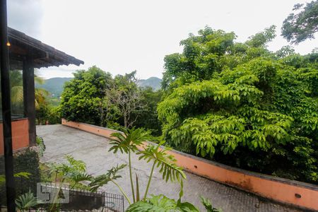 Vista da Sala de Estar de casa de condomínio à venda com 3 quartos, 1500m² em Vargem Pequena, Rio de Janeiro
