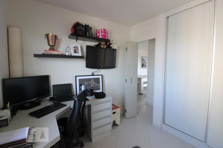 Quarto 2 de apartamento para alugar com 2 quartos, 57m² em Jardim Íris, São Paulo