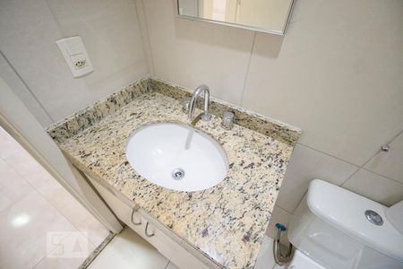 Detalhe banheiro social de apartamento para alugar com 3 quartos, 82m² em Vila Prudente, São Paulo