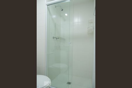 Banheiro de apartamento para alugar com 1 quarto, 44m² em Pinheiros, São Paulo