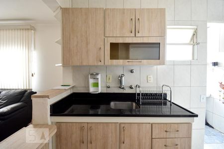 Cozinha de apartamento à venda com 1 quarto, 45m² em Pinheiros, São Paulo