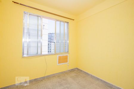 Sala  de kitnet/studio para alugar com 1 quarto, 15m² em Centro, Rio de Janeiro