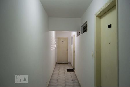 Corredor de apartamento para alugar com 1 quarto, 30m² em Bela Vista, São Paulo