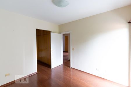 Suíte de apartamento à venda com 3 quartos, 123m² em Vila Suzana, São Paulo