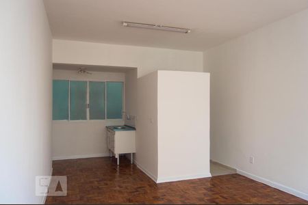 Sala/Dormitório de kitnet/studio à venda com 1 quarto, 34m² em Vila Buarque, São Paulo