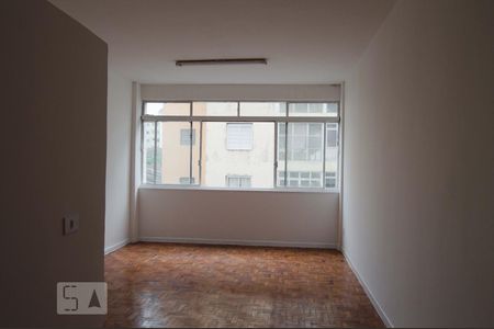 Sala/Dormitório de kitnet/studio à venda com 1 quarto, 34m² em Vila Buarque, São Paulo