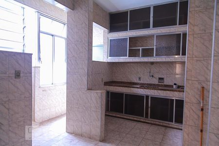Cozinha de apartamento para alugar com 2 quartos, 70m² em Cascadura, Rio de Janeiro