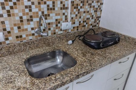 Cozinha de casa de condomínio para alugar com 1 quarto, 25m² em Centro Cívico, Curitiba