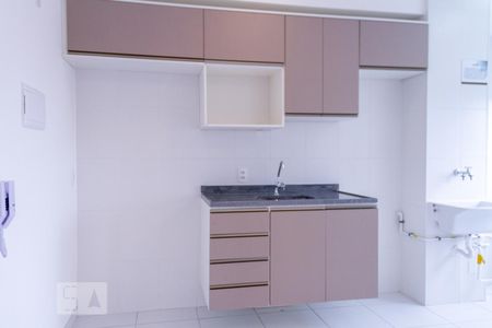 Cozinha de apartamento para alugar com 1 quarto, 31m² em Água Branca, São Paulo