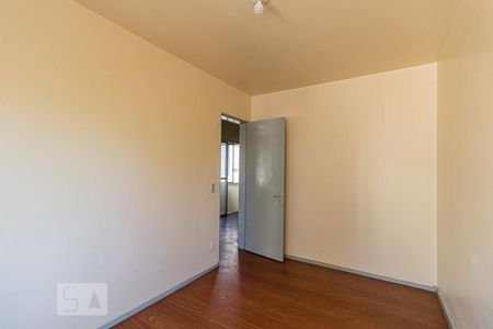 Quarto 1 de apartamento para alugar com 2 quartos, 61m² em Rubem Berta, Porto Alegre