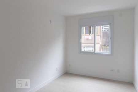 Quarto 1 de apartamento para alugar com 2 quartos, 77m² em Bela Vista, Porto Alegre