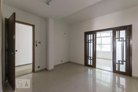 1o. Andar - Sala de casa à venda com 3 quartos, 200m² em Vila Mariana, São Paulo