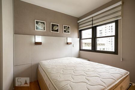 Suíte  de apartamento para alugar com 3 quartos, 133m² em Vila Uberabinha, São Paulo