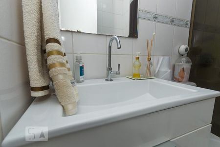 Detalhe do banheiro de apartamento para alugar com 2 quartos, 58m² em Vila Monte Alegre, São Paulo