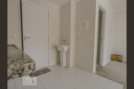 Area de Servico de kitnet/studio para alugar com 1 quarto, 28m² em Liberdade, São Paulo