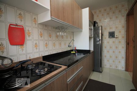 Cozinha de apartamento para alugar com 1 quarto, 53m² em Auxiliadora, Porto Alegre