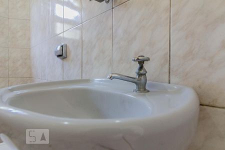 Banheiro  de casa à venda com 5 quartos, 190m² em Parque Novo Oratório, Santo André