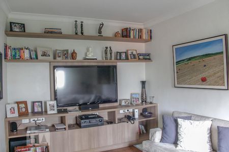 Sala de TV de apartamento para alugar com 3 quartos, 223m² em Itaim Bibi, São Paulo