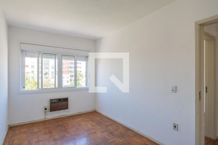 Quarto 1 de apartamento para alugar com 2 quartos, 70m² em Azenha, Porto Alegre