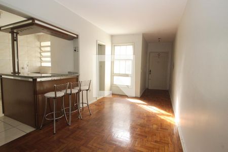 Sala de apartamento para alugar com 2 quartos, 70m² em Azenha, Porto Alegre