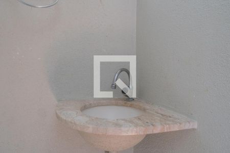 Lavabo de apartamento para alugar com 2 quartos, 70m² em Azenha, Porto Alegre