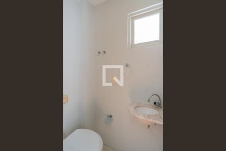 Lavabo de apartamento para alugar com 2 quartos, 70m² em Azenha, Porto Alegre