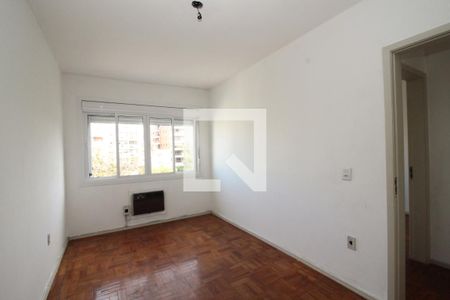 Quarto 1 de apartamento para alugar com 2 quartos, 70m² em Azenha, Porto Alegre