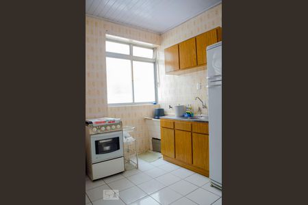 Cozinha  de apartamento à venda com 2 quartos, 54m² em Petrópolis, Porto Alegre