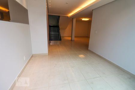 Sala de casa para alugar com 3 quartos, 300m² em Setor Bela Vista, Goiânia