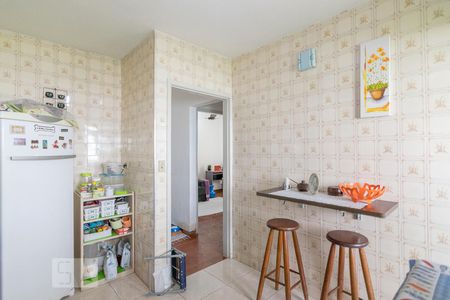 Cozinha de apartamento à venda com 2 quartos, 65m² em Vila Clarice, Santo André