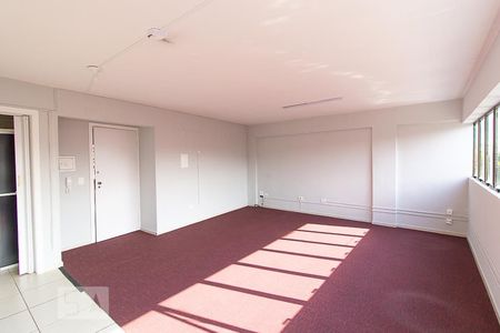 Quarto de kitnet/studio para alugar com 1 quarto, 33m² em Novo Mundo, Curitiba