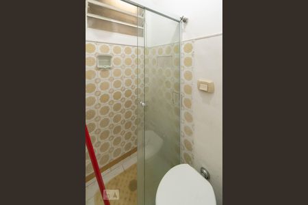 Casa à venda com 150m², 3 quartos e 2 vagas Casa à venda com 150m², 3 quartos e 2 vagasBanheiro de Serviço